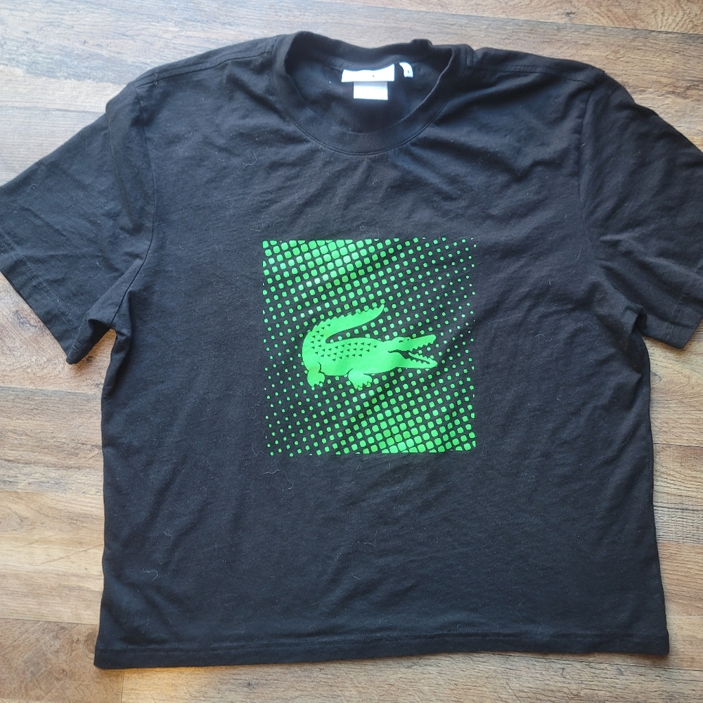 Lacoste womens NWOT alligator logo short sleeve shirt, size 6